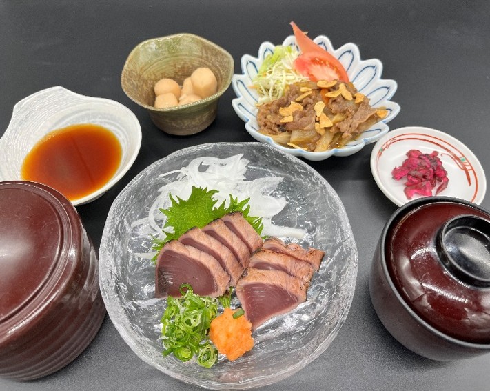 カツオのたたき定食